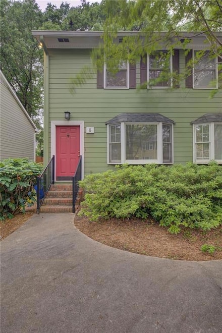 6 Holly Downs Ct NW, Atlanta, GA 30318