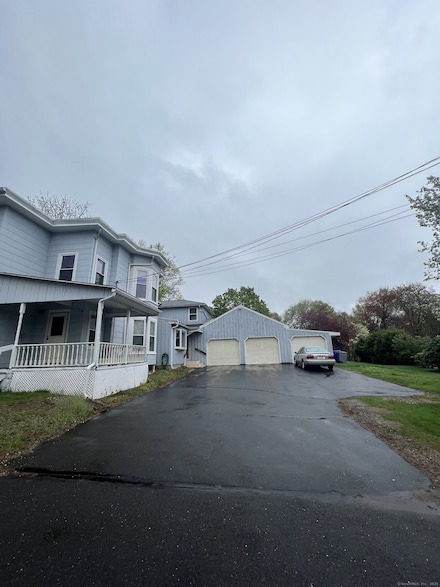 34 N Maple St, Enfield, CT 06082