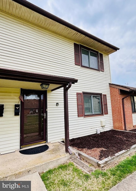 8421 Eureka Ct Unit 119, Alexandria, VA 22309