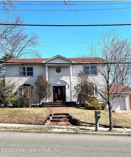 85 Foster Rd, Staten Island, NY 10309