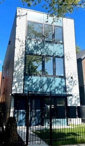 6455 S Saint Lawrence Ave Unit 1F, Chicago, IL 60637