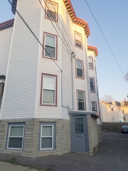 57 Rogers Ave, Lynn, MA 01902