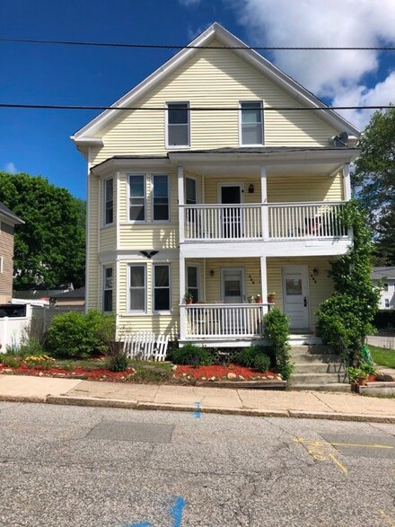 553 Fairmount St, Woonsocket, RI 02895