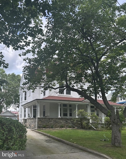 14 Simpson Rd, Ardmore, PA 19003