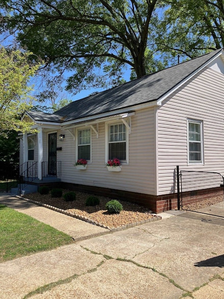 3827 Wilshire Rd, Memphis, TN 38111