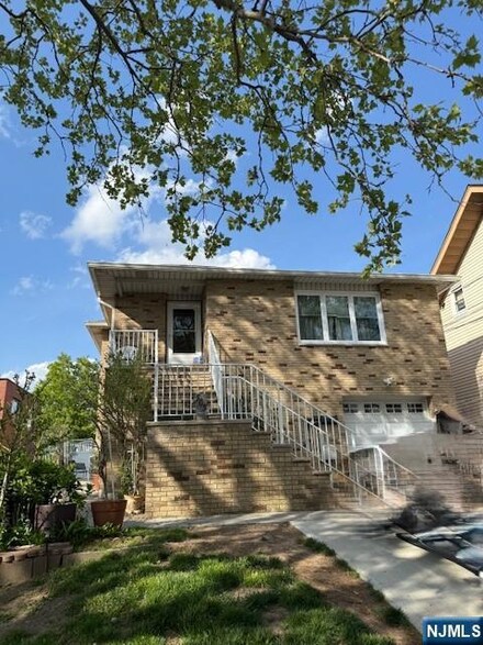 505 Sunset Terrace, Ridgefield, NJ 07657