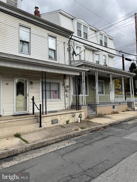 28 Main St, Middleport, PA 17953