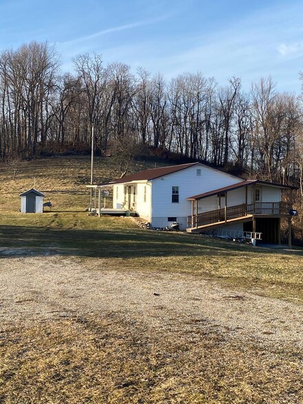5906 Burch Ridge Rd, Proctor, WV 26055