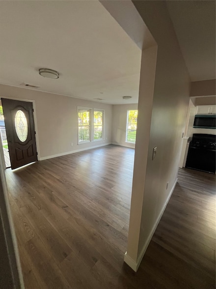 222 E Adoue St, Baytown, TX 77520