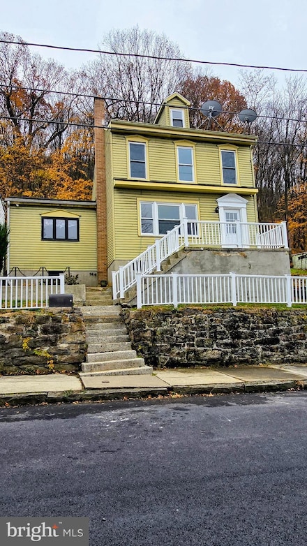 332 W Savory St, Pottsville, PA 17901