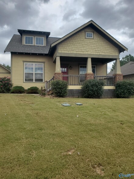20680 Sabrina Ln, Athens, AL 35611