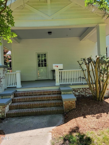 2505 W Club Blvd, Durham, NC 27705