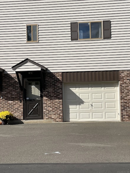 140 Thompson St Unit 12E, East Haven, CT 06513