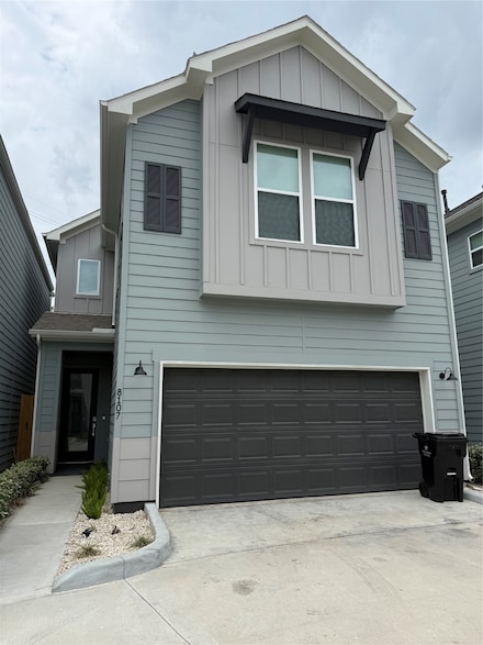 8107 Esther Acres Ln, Houston, TX 77088