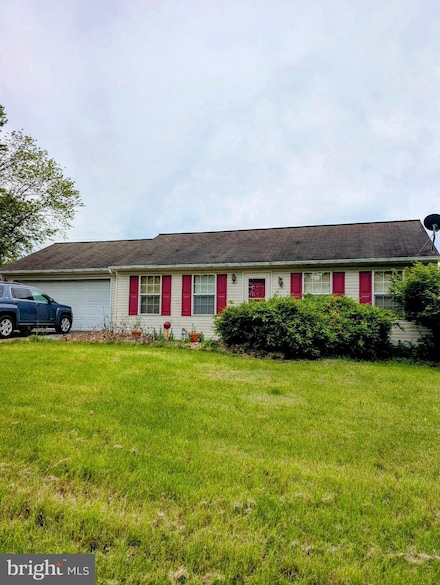 9933 Hoovers Hill Rd, Huntingdon, PA 16652