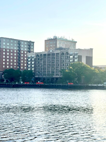106 N Water St Unit 911, Wilmington, NC 28401