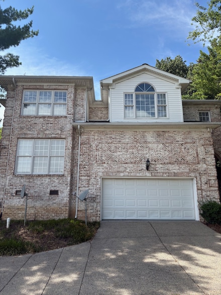 525 32nd Ave S, Nashville, TN 37212