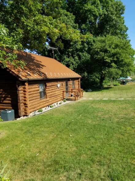 67095 Hillcrest Dr, Jones, MI 49061