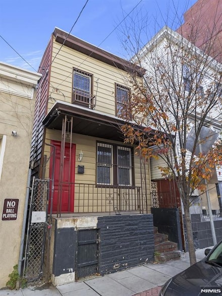 707 Sip St, Union City, NJ 07087