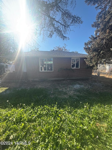 616 W Nob Hill Blvd, Yakima, WA 98902