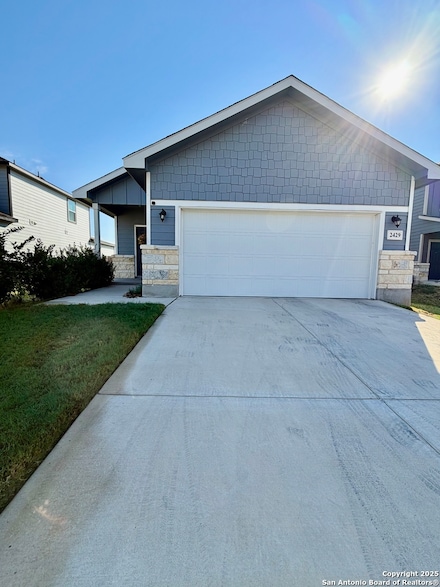 2429 Dielman Dr, Seguin, TX 78155