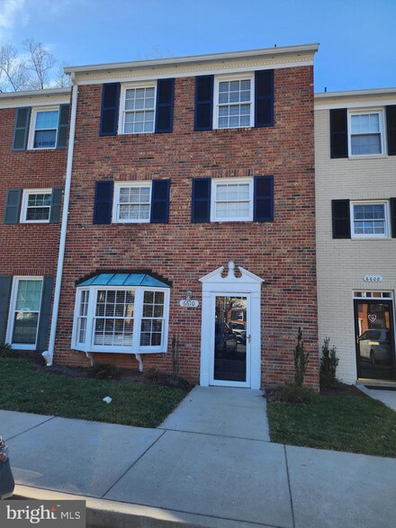 6610 Burlington Place, Springfield, VA 22152