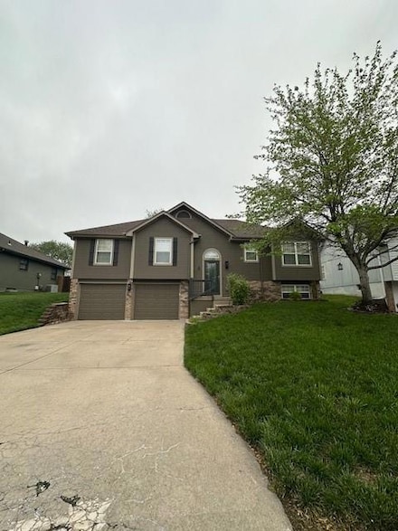 1125 SW Hillcrest Dr, Blue Springs, MO 64015