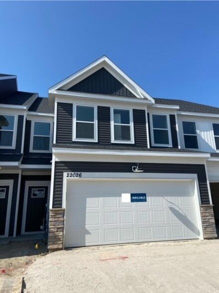 22026 Harvest Ave, Rogers, MN 55374