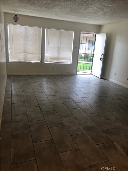 5530 Ackerfield Ave Unit 305, Long Beach, CA 90805