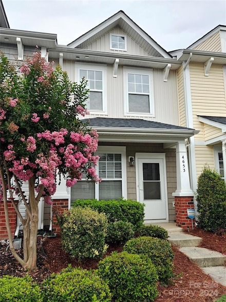 4653 Stoney Branch Dr, Charlotte, NC 28216