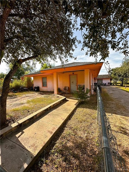 225 W 4th St, La Joya, TX 78560