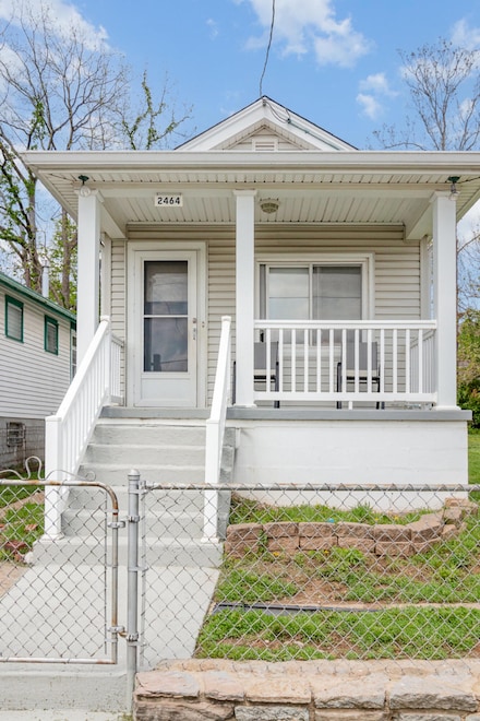 2464 Terra Cotta St, Crescent Springs, KY 41017