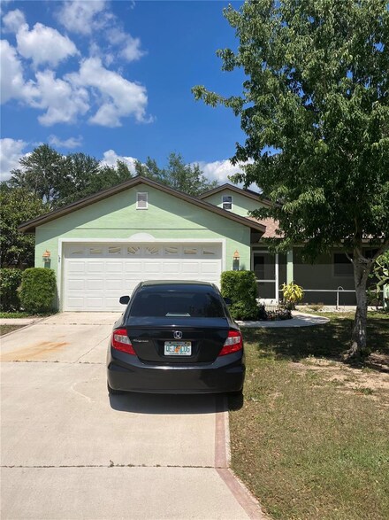 84 Twin Lake Cir, Umatilla, FL 32784
