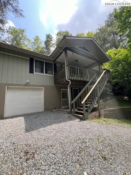 100 Harbor Ln, Newland, NC 28657