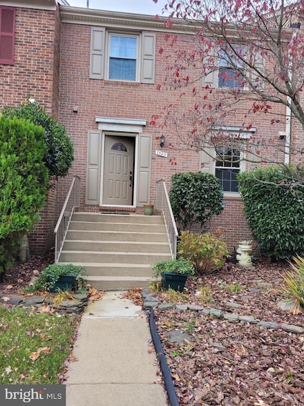 7520 Amesbury Ct, Alexandria, VA 22315