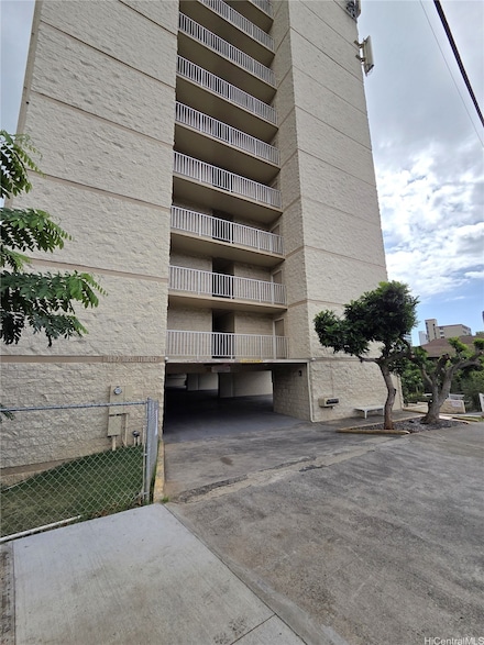 1687 Pensacola St Unit 601, Honolulu, HI 96822