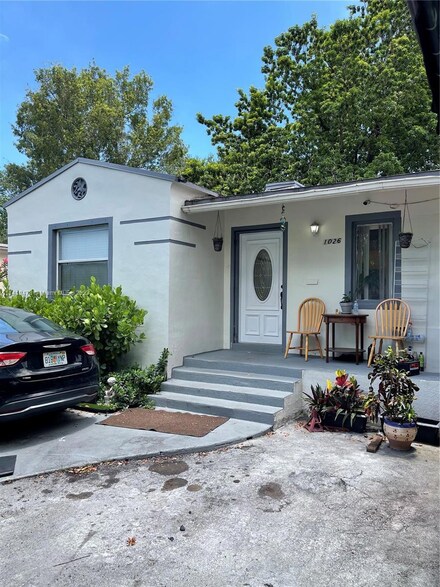 1026 NW 50th St, Miami, FL 33127