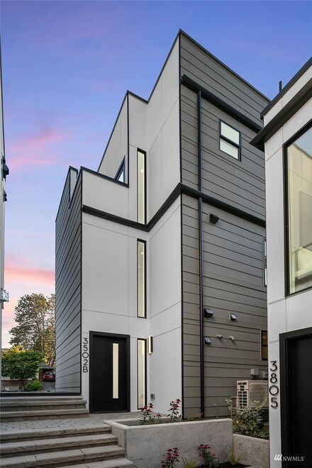 3502 W Emerson St, Seattle, WA 98199