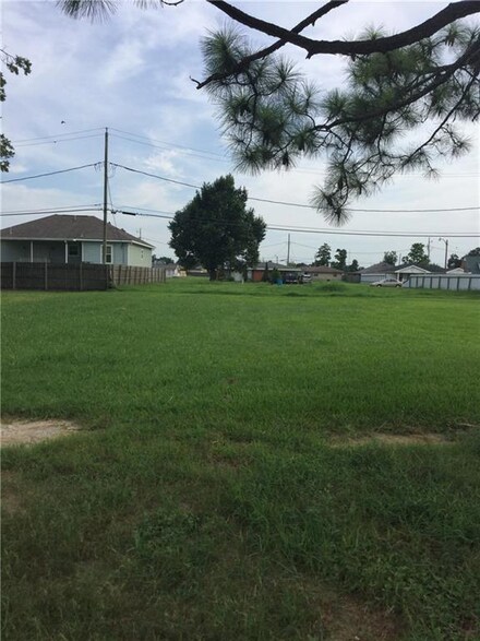 316 Mink St, Arabi, LA 70032