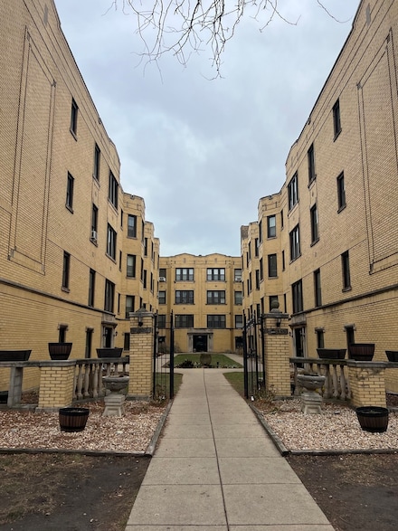 3815 N Greenview Ave Unit 1E, Chicago, IL 60613