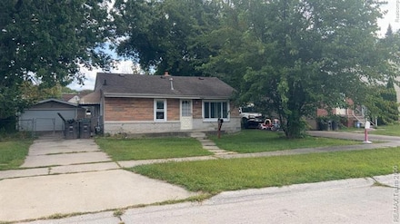 5961 Marvin St, Taylor, MI 48180