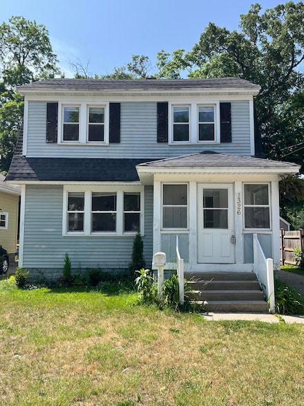 1326 Dickinson St SE, Grand Rapids, MI 49507
