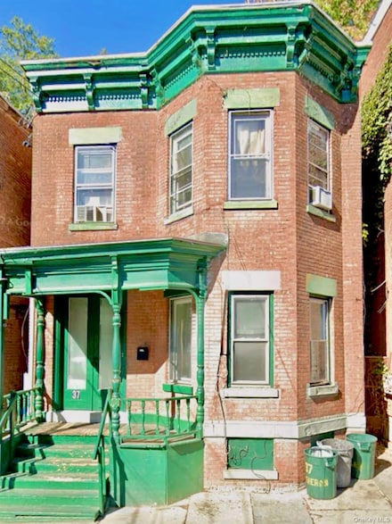 37 Lutheran St, Newburgh, NY 12550