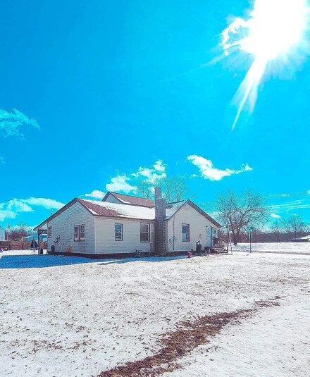 5660 Baker St, Osseo, MI 49266