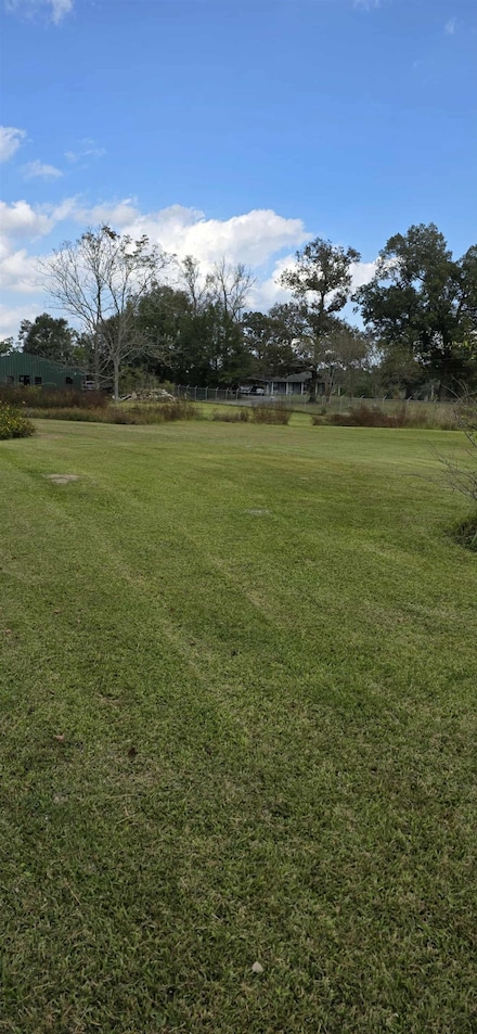 195 County Road 4187, Orange, TX 77632