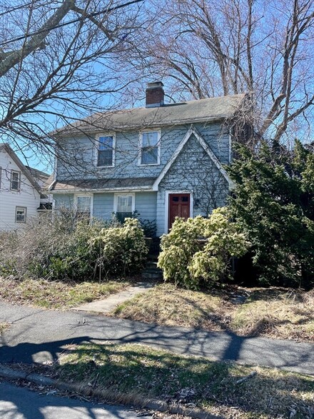 31 Melville Ave, Newtonville, MA 02460
