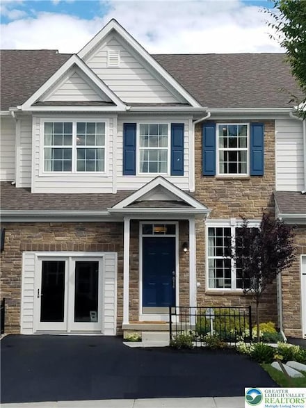 607 Fountain View Cir Unit 19, Upper MacUngie Township, PA 18104