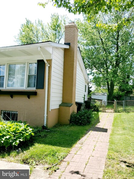 2113 Tiber Dr, District Heights, MD 20747