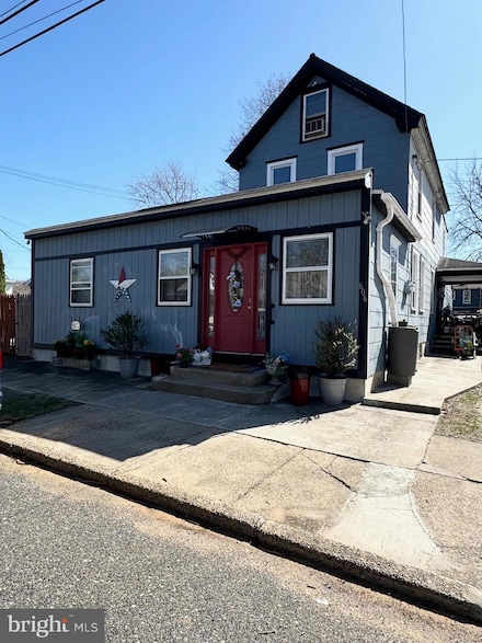 606 W 2nd St, Florence, NJ 08518