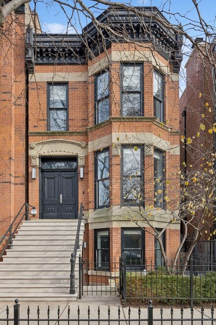2109 N Cleveland Ave, Chicago, IL 60614
